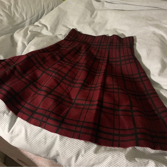 MAX STUDIO Burgundy Red Plaid Knit Skirt - Picture 2 of 6